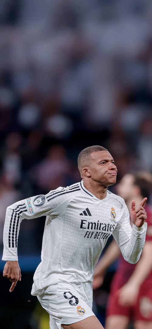 帕尔特伊听证会法院外，有抗议者举横幅批评阿森纳不作为