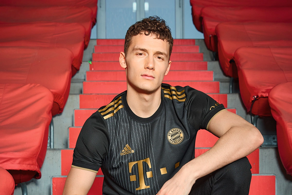 格纳布里传射建功助拜仁3比1胜葡萄牙体育