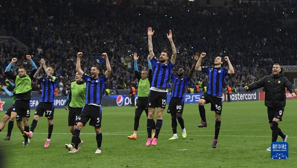 半场战报：国安2-0亚泰，塞尔吉尼奥破旧主，法比奥点射