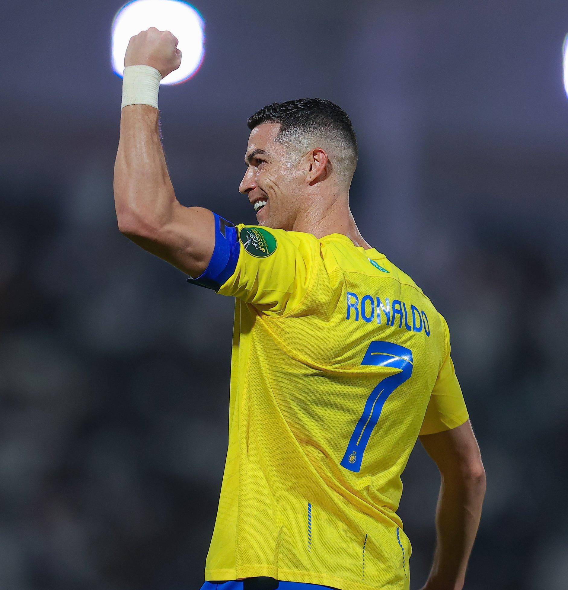 阿尔特塔：埃泽本可以进4球甚至5球；我们现在的势头很好