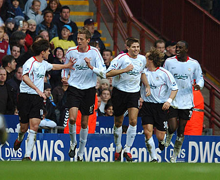 球队在最难的时候没有崩