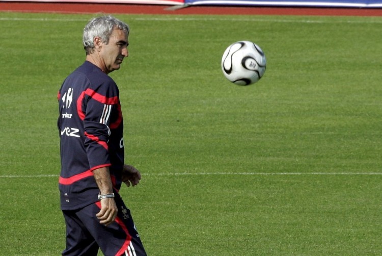 鲍曼：不关心诺伊尔是否重返德国队；人们似乎不尊重他的决定