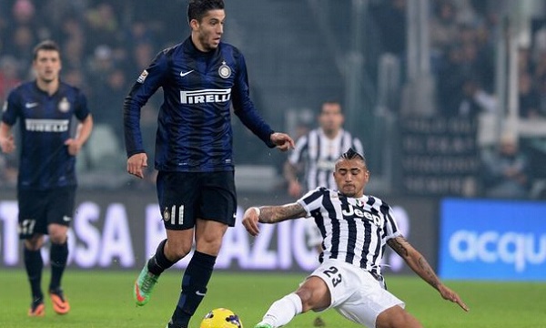 英超：曼联客场2-1击败莱斯特城